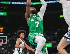 乐鱼app-猛龙轻取凯尔特人，福克斯高光表现